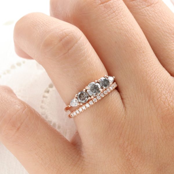 1.33 Ct Salt and Pepper Diamond Ring in 14k Rose Gold 5 Stone Cluster Ring Size 6.5 For Sale