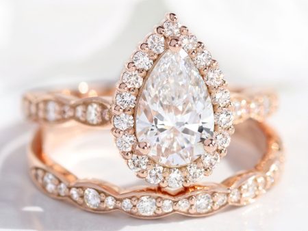 2 Ct Pear Diamond Halo Ring Set w  Lab Diamond and Matching Wedding Band For Sale