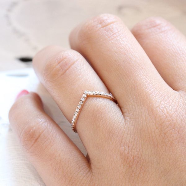 Chevron Diamond Wedding Ring in V Shaped Curved Pave Band Hot on Sale