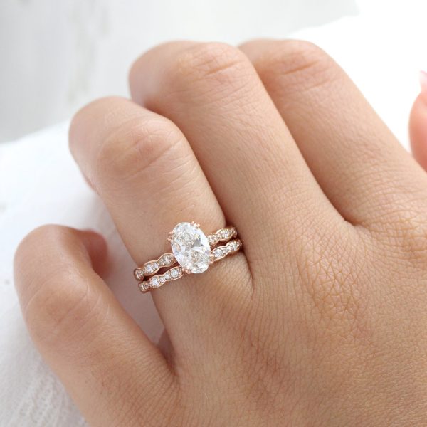 1.98 Ctw Oval Diamond Ring Set w  Lab Diamond and Matching Wedding Band For Sale